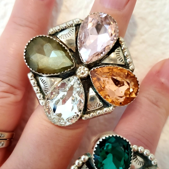 Sterling / Crystal Ring - Picture 1 of 4